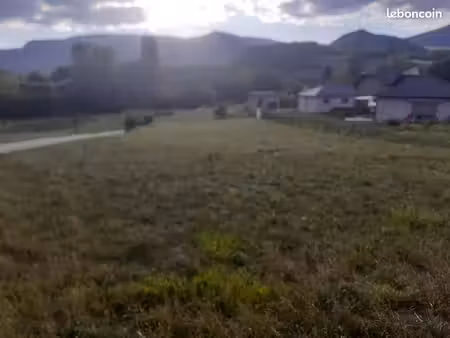 vends terrain 1384 m2 a cuzieu 01300