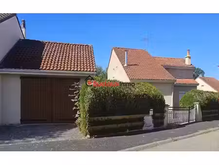 vente maison 5 pièces 96 m² à arpajon-sur-cère (15130)  199 990 €
