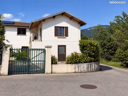 maison t3 avec la possibilité de créer 2 appartements t2