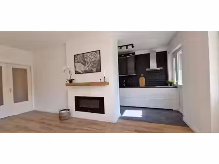 appartement 2 chambres rénové avec terrasse stockel