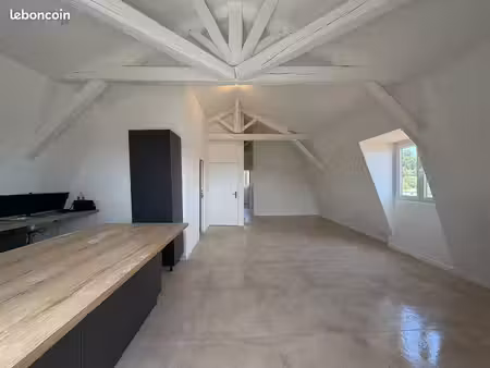 appartement 3 pièces – volumes exceptionnels et cachet unique – callian