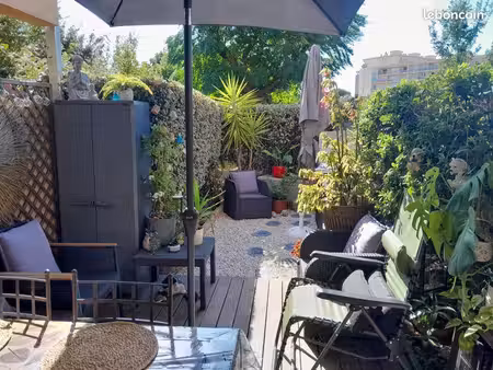 le lavandou – rez-de-jardin avec jardin privatif  terrasse couverte et parking