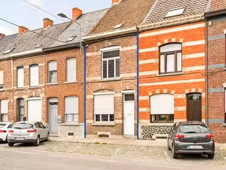 maison à rénover avec jardin +atelier proche des commodités
