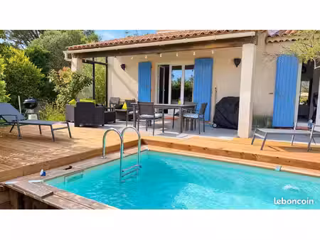 villa 4 pièces 95 m²