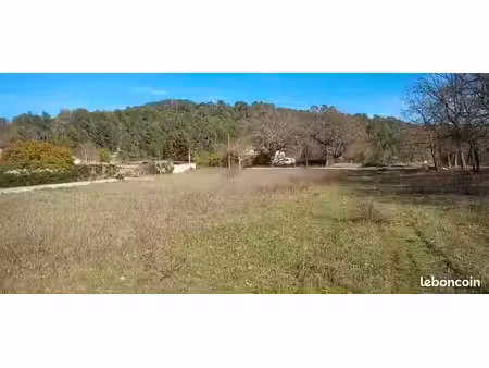 terrain 500 m² montmeyan