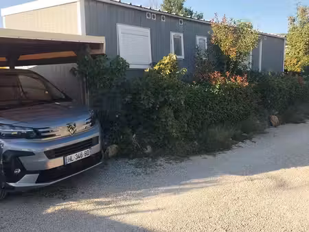 mobil-home 40 m² 3 chambres 2 salle 2 bain de wc sur une parcelle de 100 mètres carrés voi