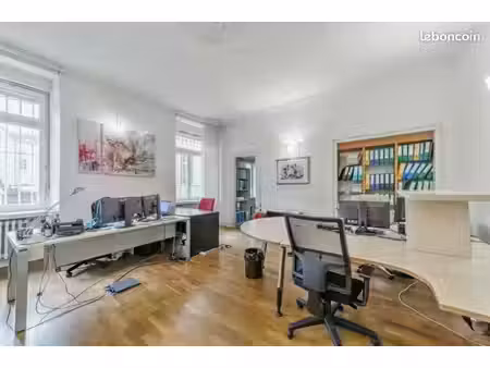 bureaux 320 m²