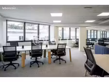 bureau 65 m²