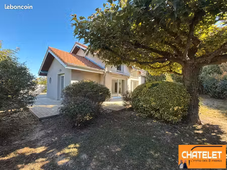 maison 5 pièces 121 m²