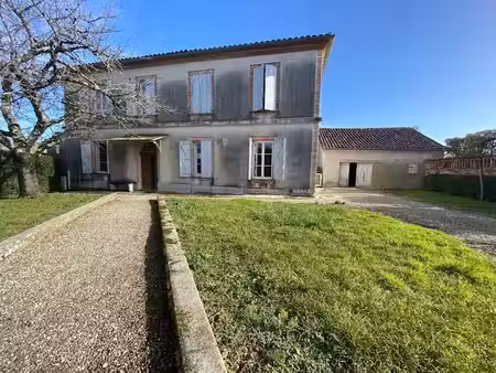 location appartement 3 pièces 75.28 m² à saint vincent d'autejac (82300)  700 €