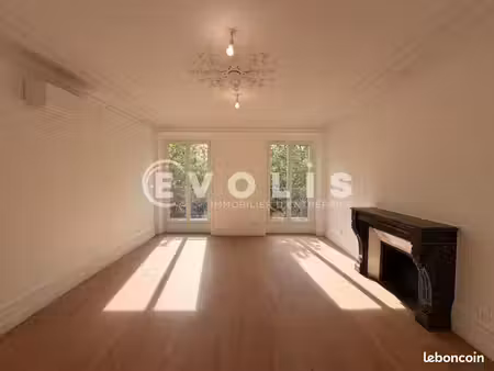 bureaux 180 m²