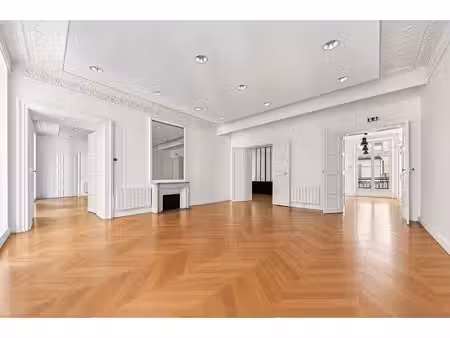 bureaux a louer : sentier 135 m²-renoves et climatises