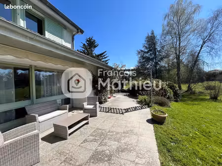 maison 7 pièces 350 m²