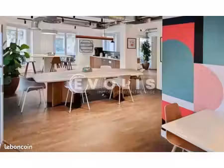 bureau 1 740 m²
