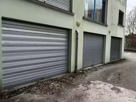 entrepôt 120 m2