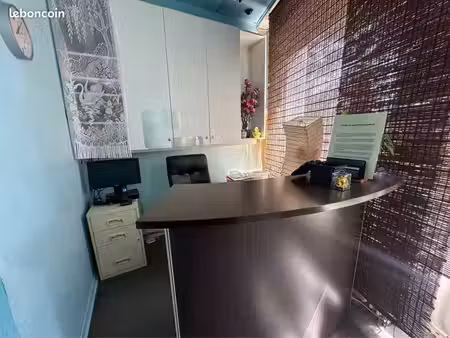 local commercial 60 m² – agencé 4 cabines de soins – paris 16e