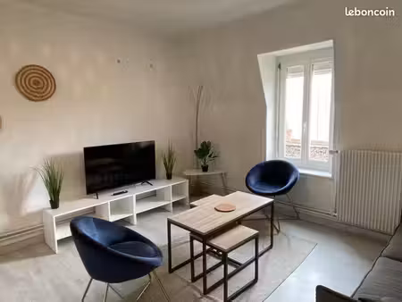 grand t3 meublé - proche bd courtais