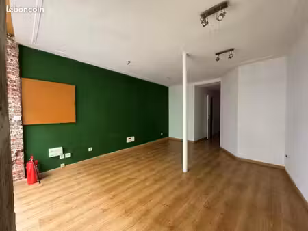 commerce 55 m²