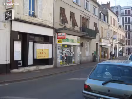 loue local commercial