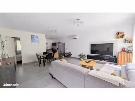 villa 4 pièces 74 m²