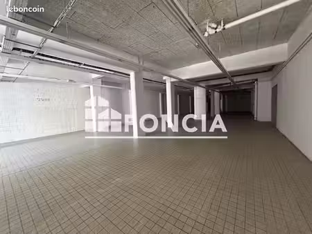 local commercial 500m² à louer 2100 - digne-les-bains 04000