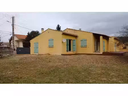 villa dans quartier résidentiel