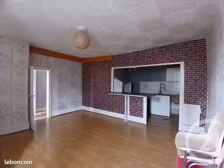 immeuble 60 m² commentry