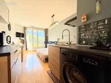 studio 1 pièce 25 m²