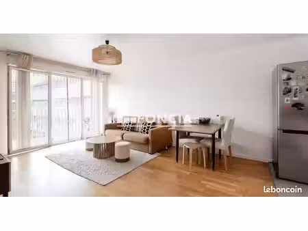 t3 - 2 chambres - balcon