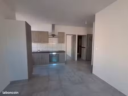 appartement t3 de 44 50 m² rénové à neuf