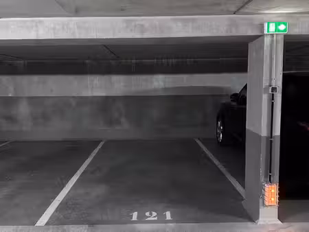 parking 7 rue jean macé