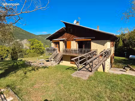chalet 8 pièces 159 m²