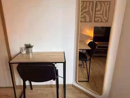 chambre etudiant ( 10 minutes à pied de la gare rer c)