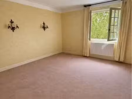 chambre à louer 100 euro par mois
