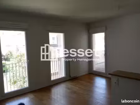 appartement 35.5m² à louer 858 - rueil malmaison 92500