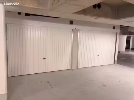 box fermé à louer à puteaux