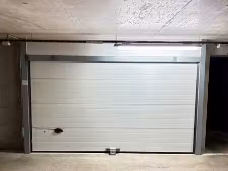 location box parking fermé de 17m2 sécurisé à colombes victor basch