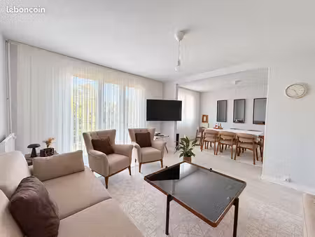 appartement 4 pièces 82 m²