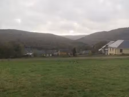 vend terrain constructible à monthermé