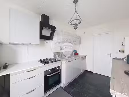 appartement 4 pièces 77 m²
