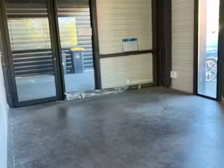 local bureau et commerces 25m² rdc