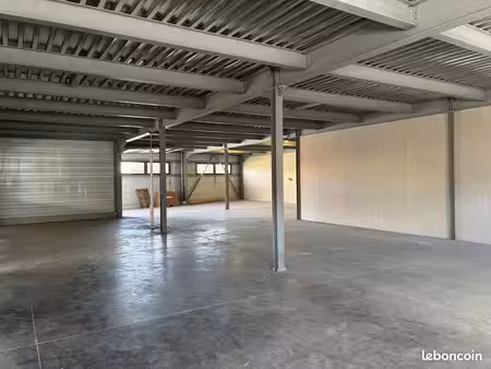 local 656 m² fréjus