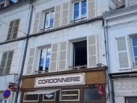 immeuble de rapport avec local commercial – centre-ville de tonnerre