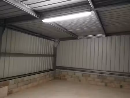 hangar / box / garde meuble