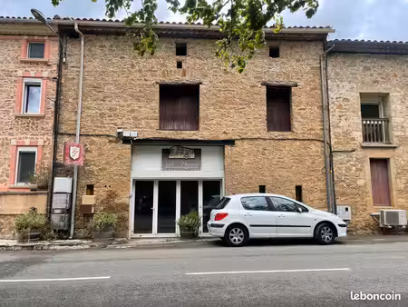 location local commercial atypique