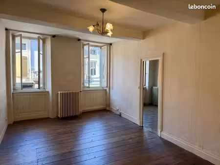 immeuble 10 pièces 217 m²