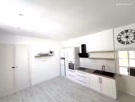 appartement loué meuble 50m2 entièrement rénové