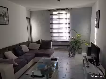 appartement 3 pièces 60m2 rdc