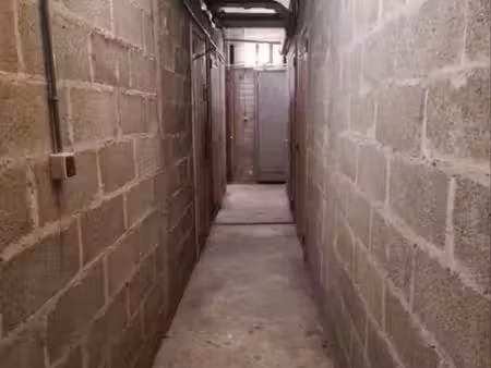 ? location cave 5m² / stockage / garde meuble / local