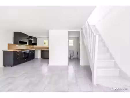 maison 5 pièces 180 m²